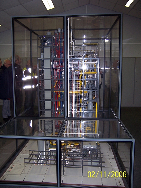 100_1006.jpg - 2 november 2006: 't Nut bezoekt Nuon Power Buggenum en RWE Power Tagebau Garzweiler