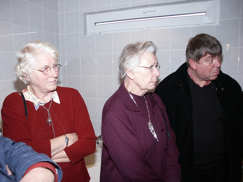 PICT2003111903.JPG - 19 november 2003: Nut excursie naar tentoonstelling "domotica", de slimste woning van Nederland.